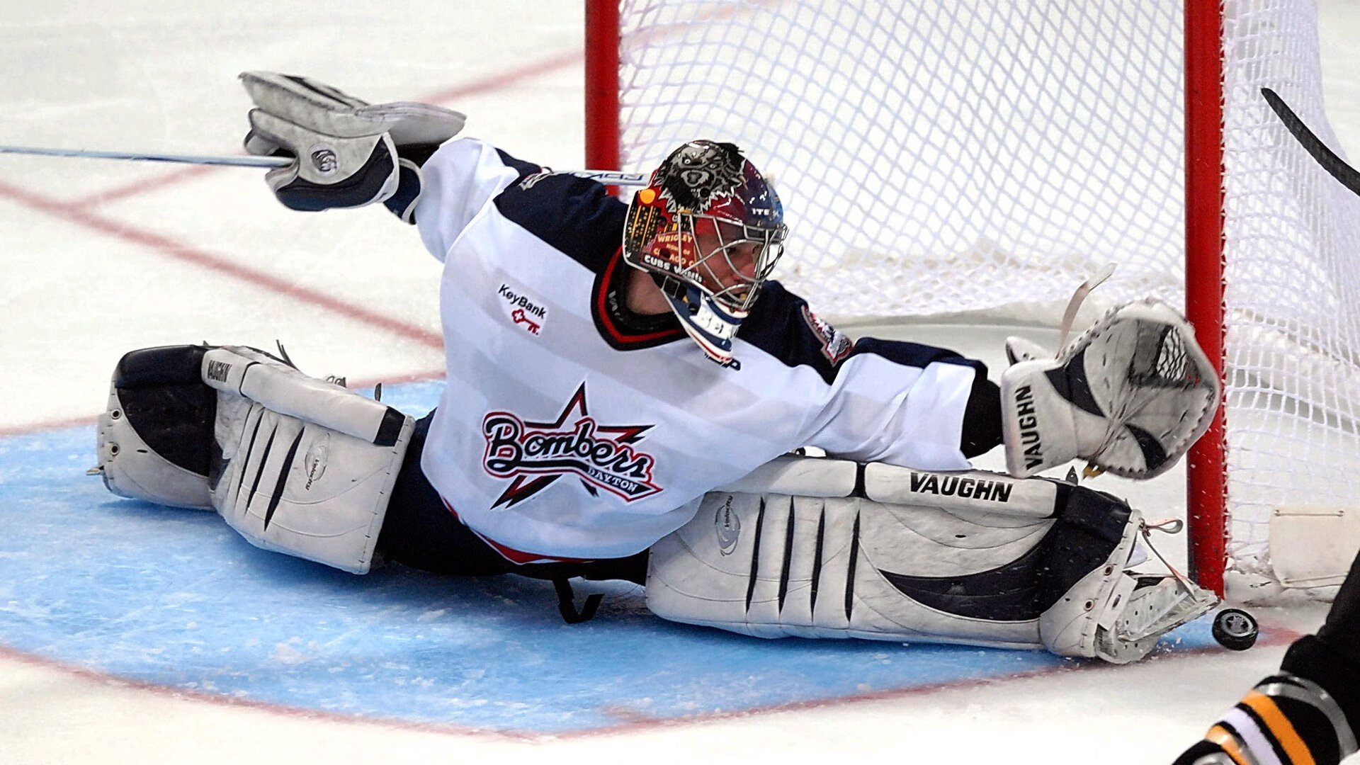 兰斯队员默契传球，助队保持胜势，兰斯rbq